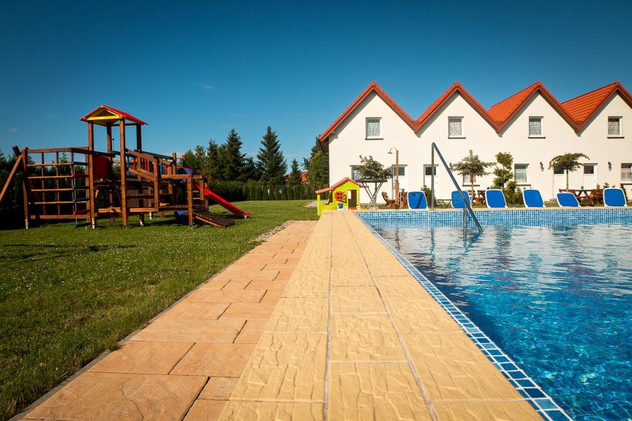 Aqua Fun Domki Z Basenem Ujście-Darłowskie Dış mekan fotoğraf